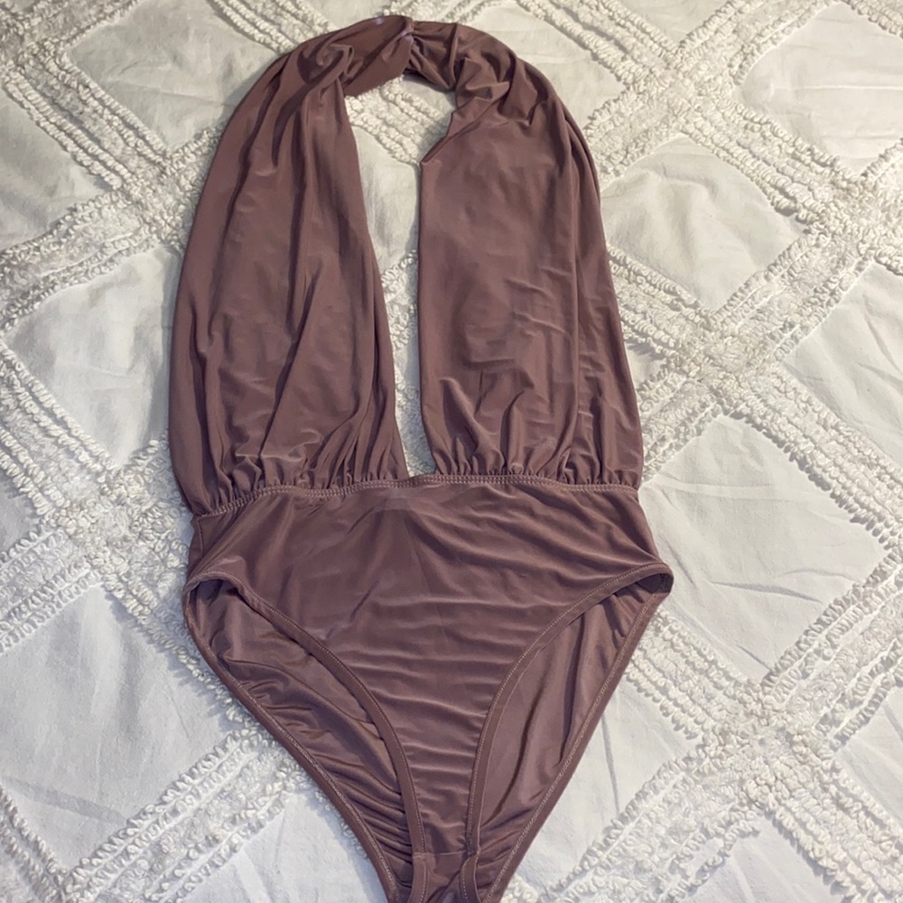 Forever 21 mauve halter bodysuit size L